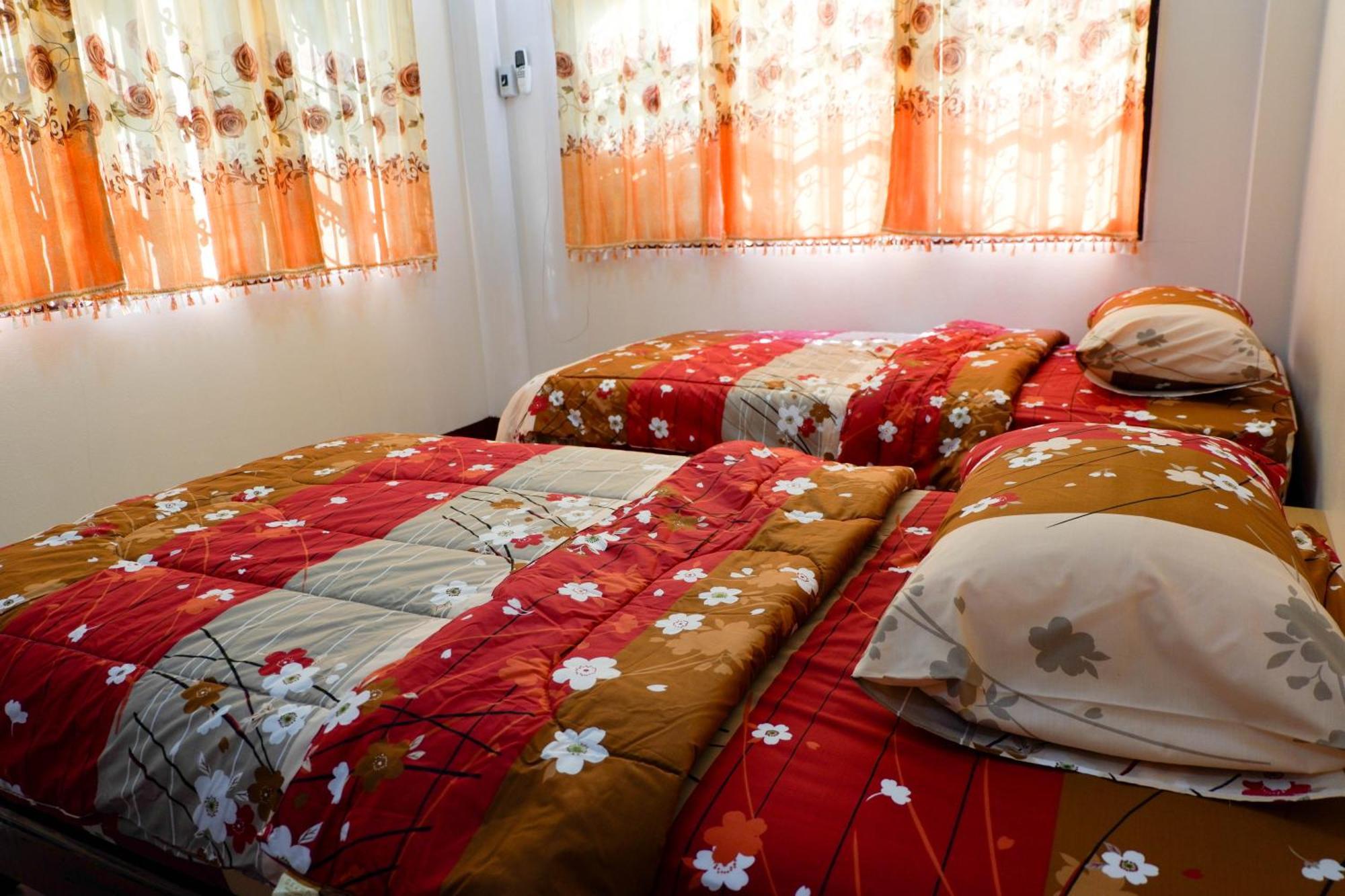 Hotel Ban Yenjid à Ayutthaya Extérieur photo