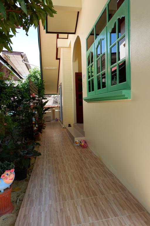 Hotel Ban Yenjid à Ayutthaya Extérieur photo