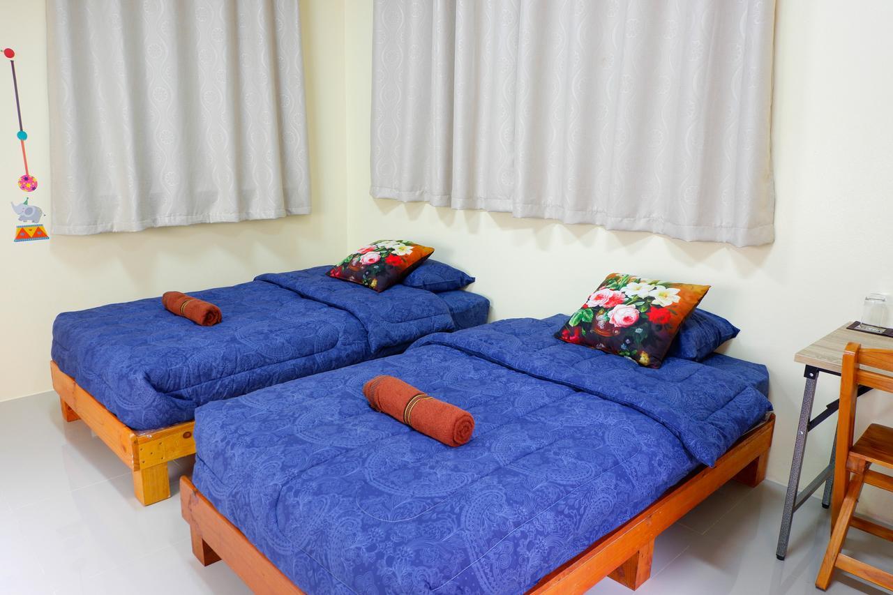 Hotel Ban Yenjid à Ayutthaya Extérieur photo