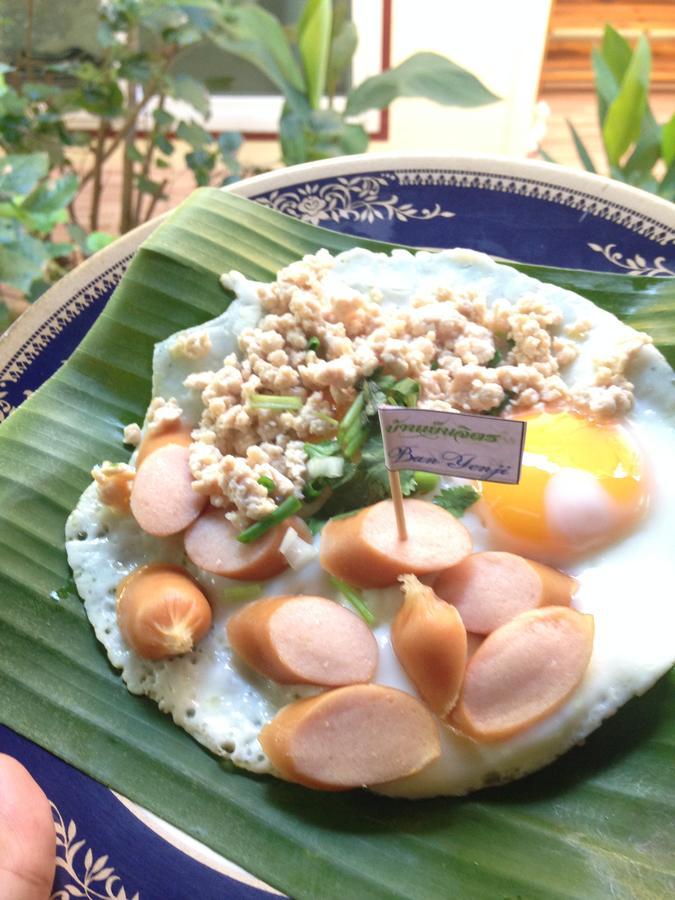 Hotel Ban Yenjid à Ayutthaya Extérieur photo